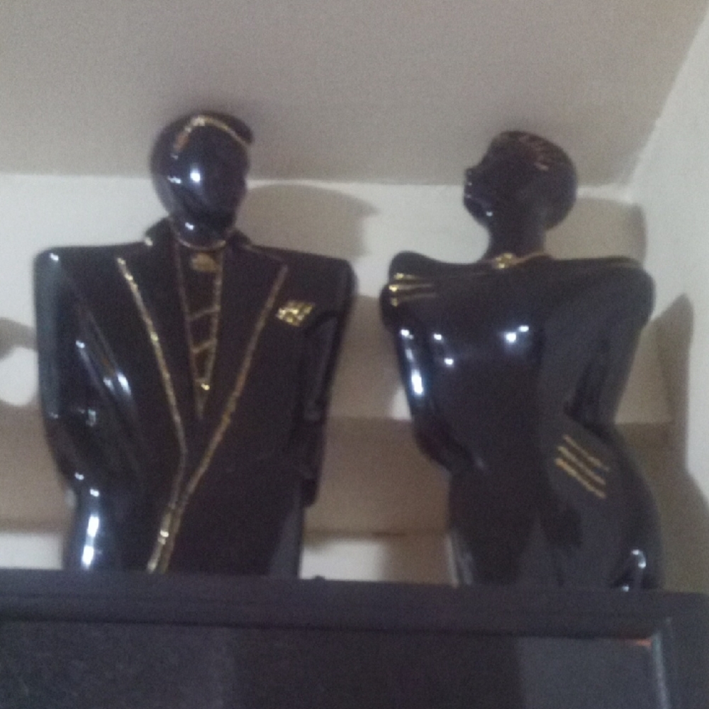 Elegant Black and Gold Couple Sculpture